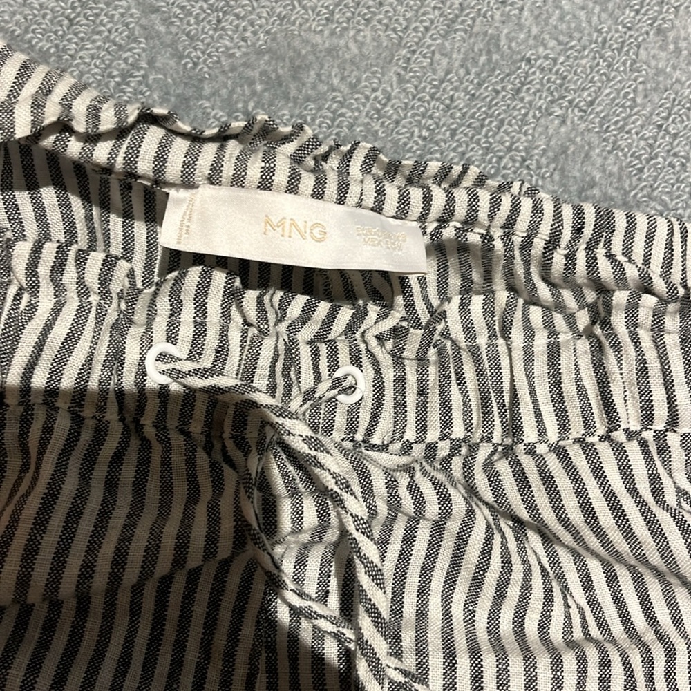 Striped Linen Shorts - Picture 2 of 2